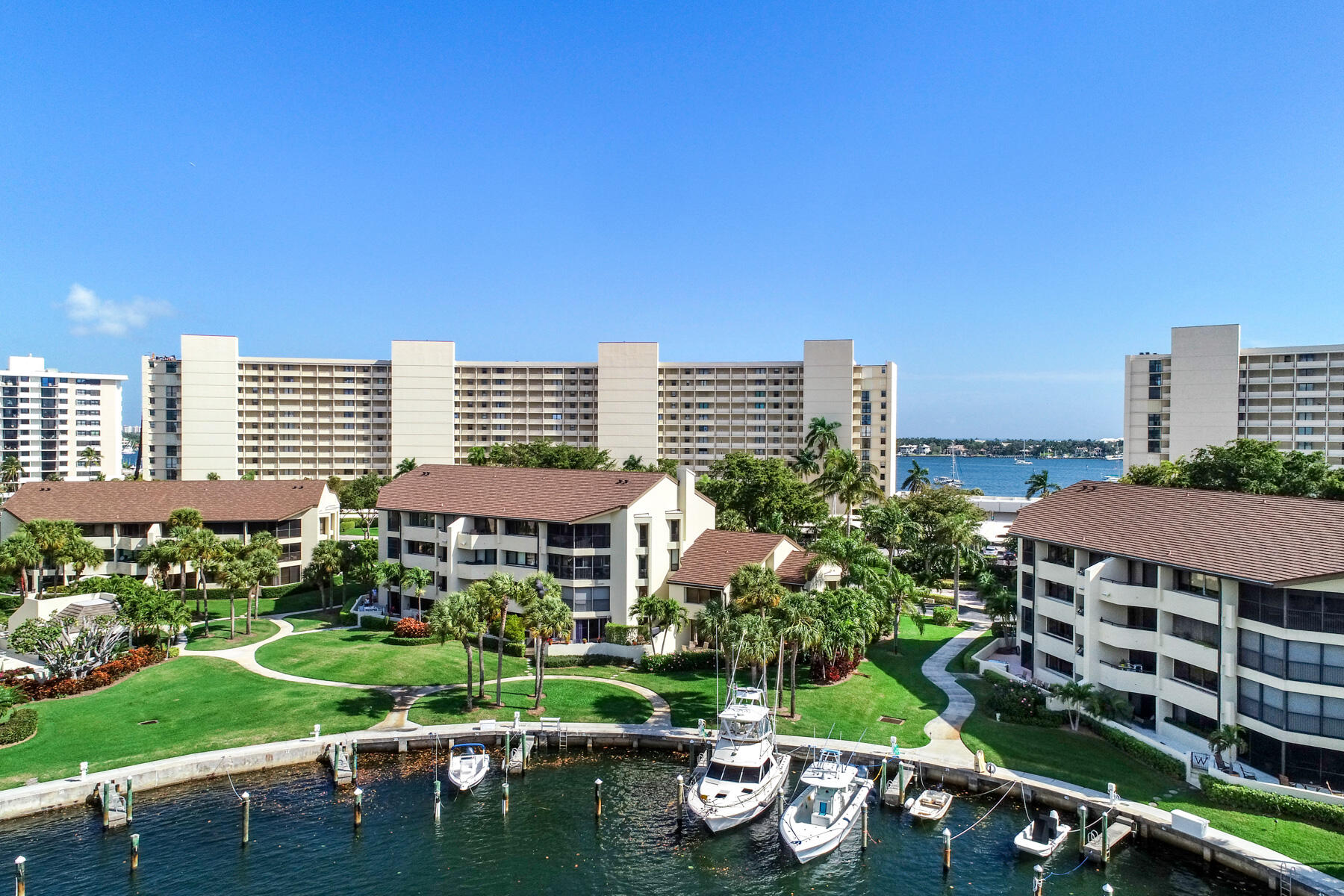 1100 Marine Way #A3l + Boat Slip  15 North Palm Beach, FL 33408