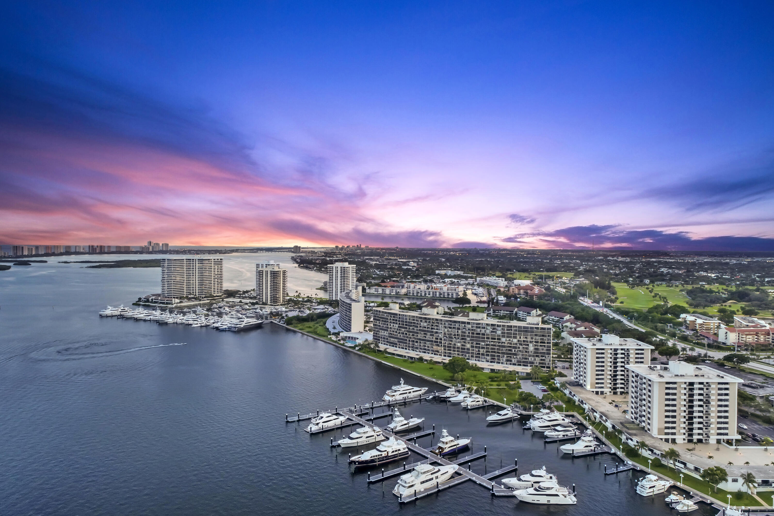 1100 Marine Way #A3l + Boat Slip  15 North Palm Beach, FL 33408