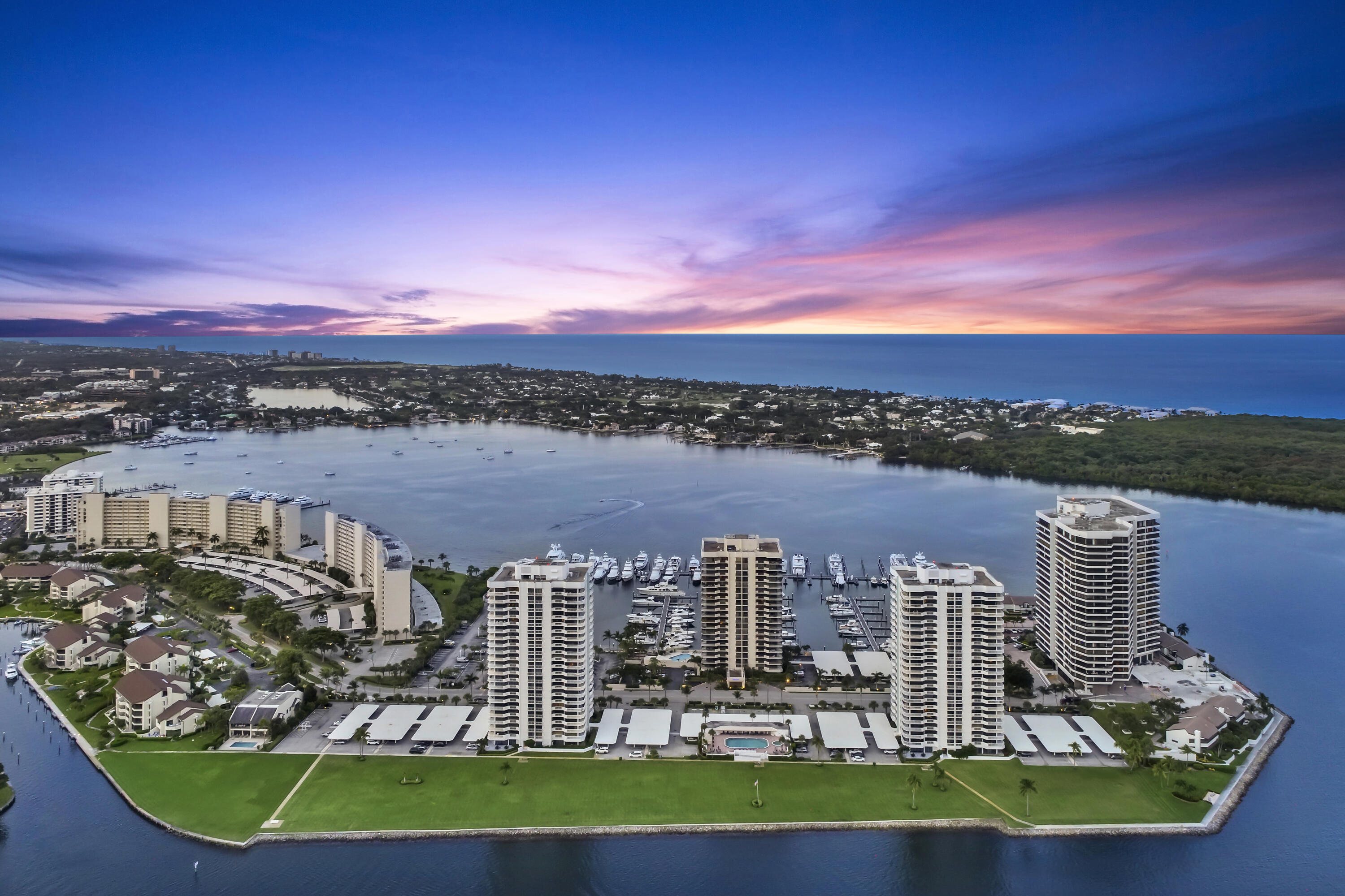 1100 Marine Way #A3l + Boat Slip  15 North Palm Beach, FL 33408