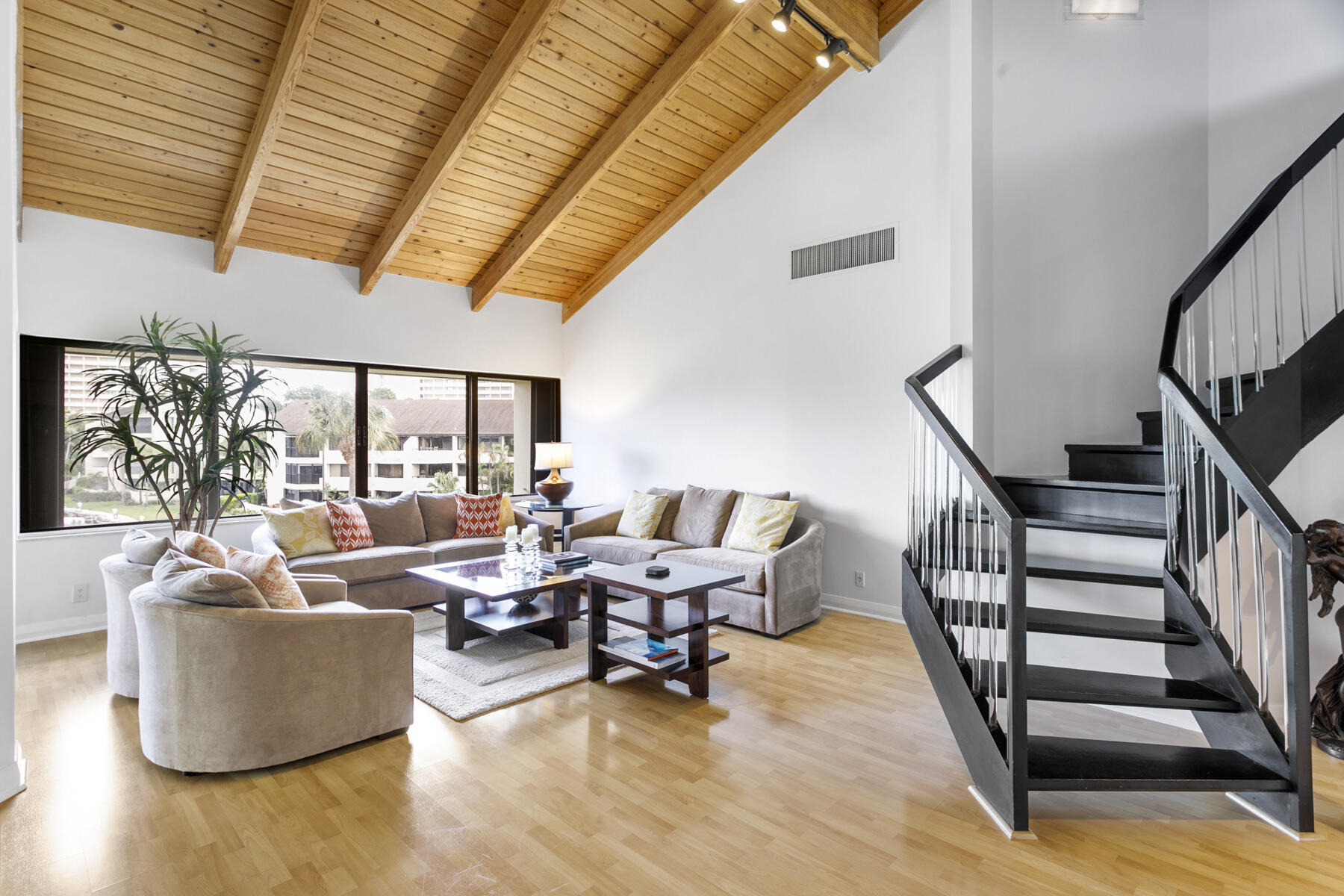 1100 Marine Way #A3l + Boat Slip  15 North Palm Beach, FL 33408