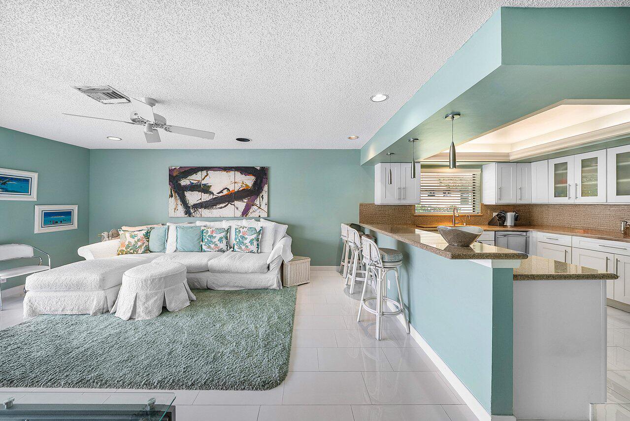 4705 Tree Fern Dr Delray Beach, FL 33445