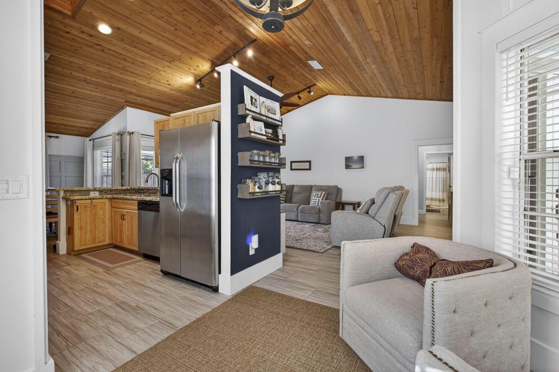 381 Park Frst Way Wellington, FL 33414