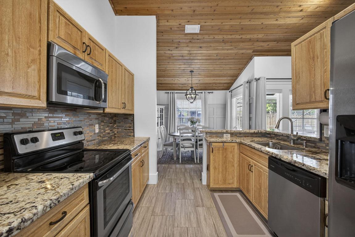 381 Park Frst Way Wellington, FL 33414