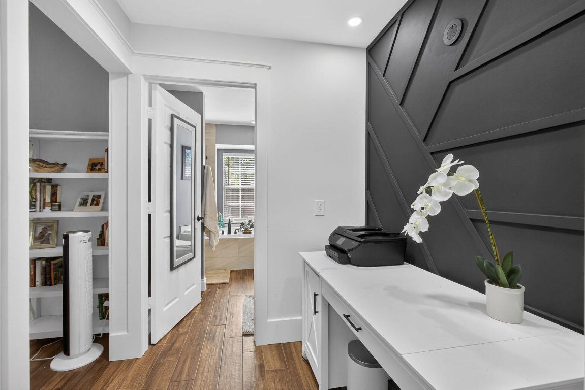 381 Park Frst Way Wellington, FL 33414