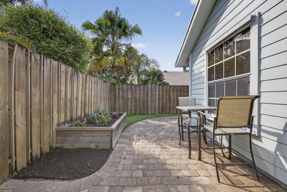 381 Park Frst Way Wellington, FL 33414