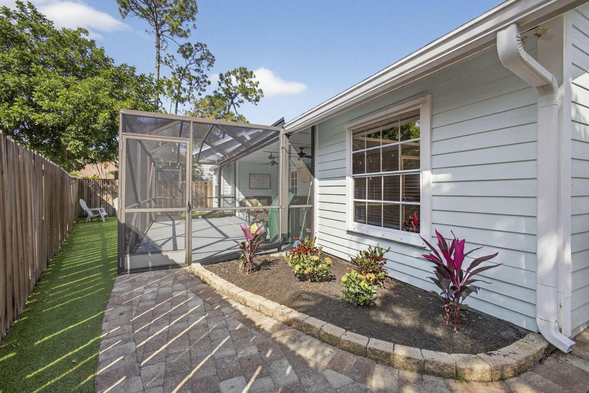 381 Park Frst Way Wellington, FL 33414