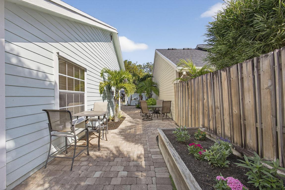 381 Park Frst Way Wellington, FL 33414