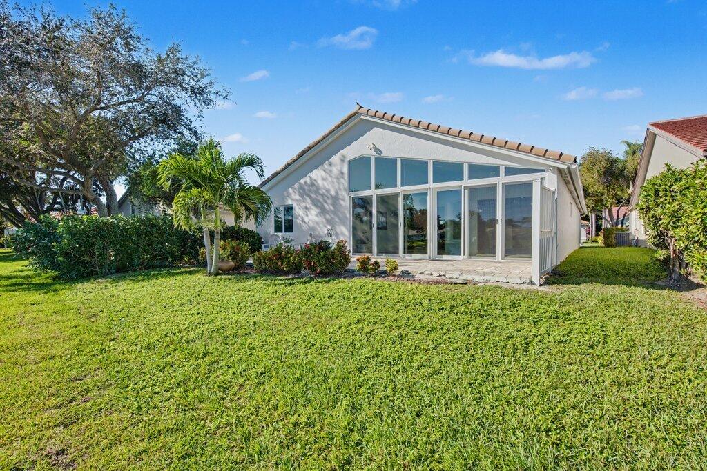 9879 Harbour Lk Cir Boynton Beach, FL 33437
