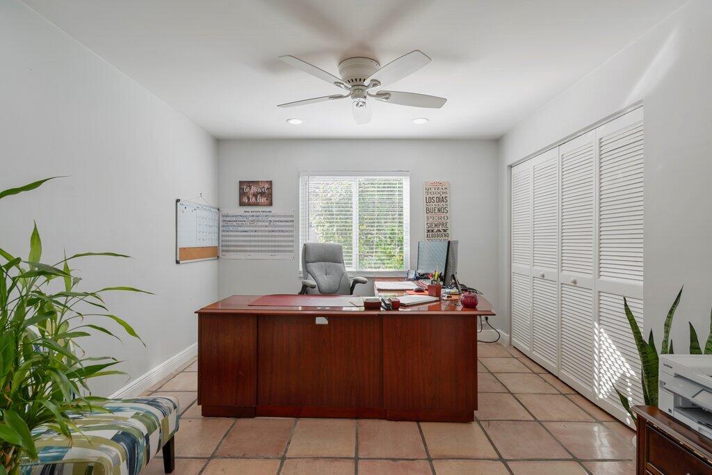 9879 Harbour Lk Cir Boynton Beach, FL 33437