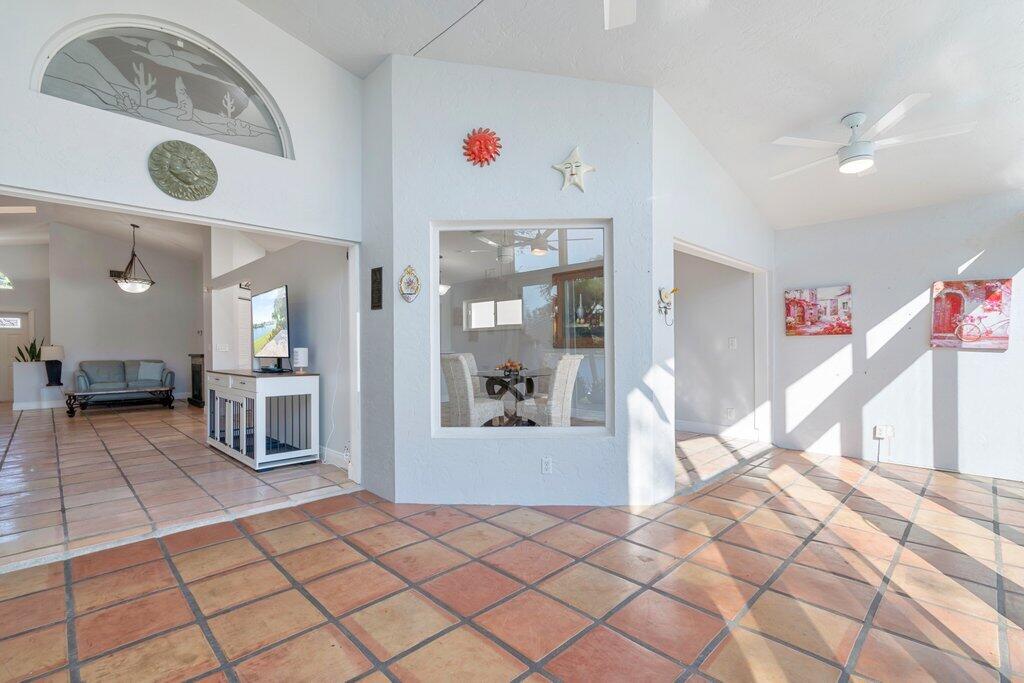 9879 Harbour Lk Cir Boynton Beach, FL 33437