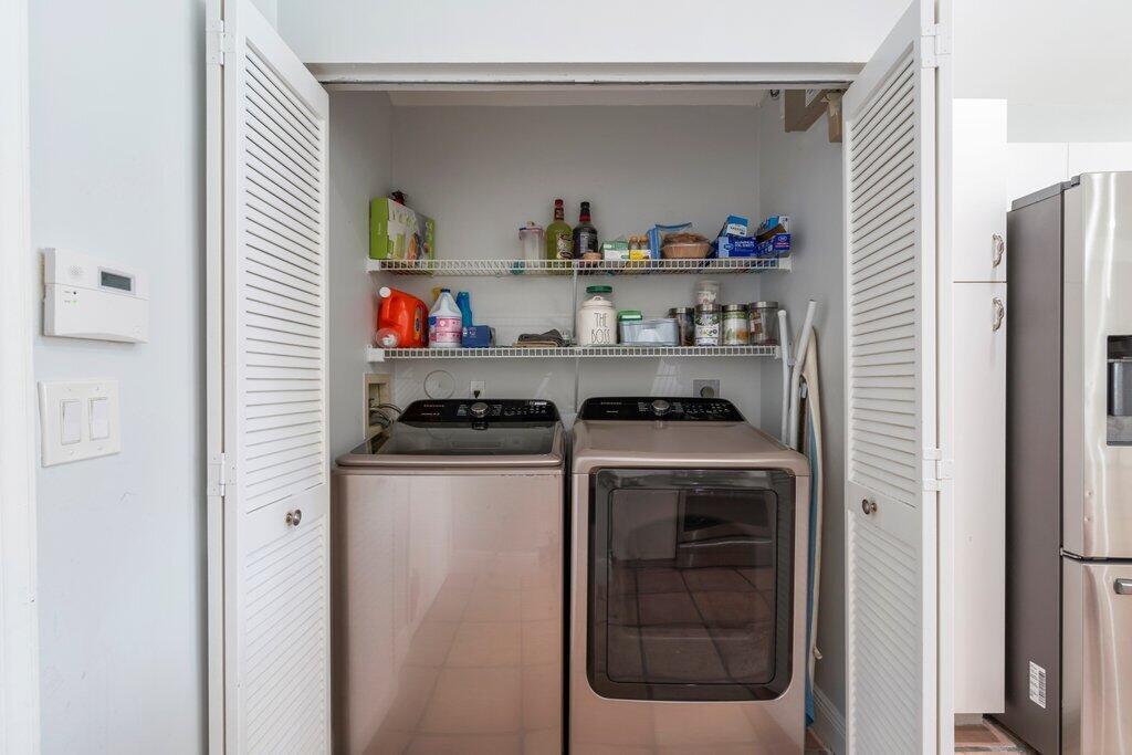 9879 Harbour Lk Cir Boynton Beach, FL 33437