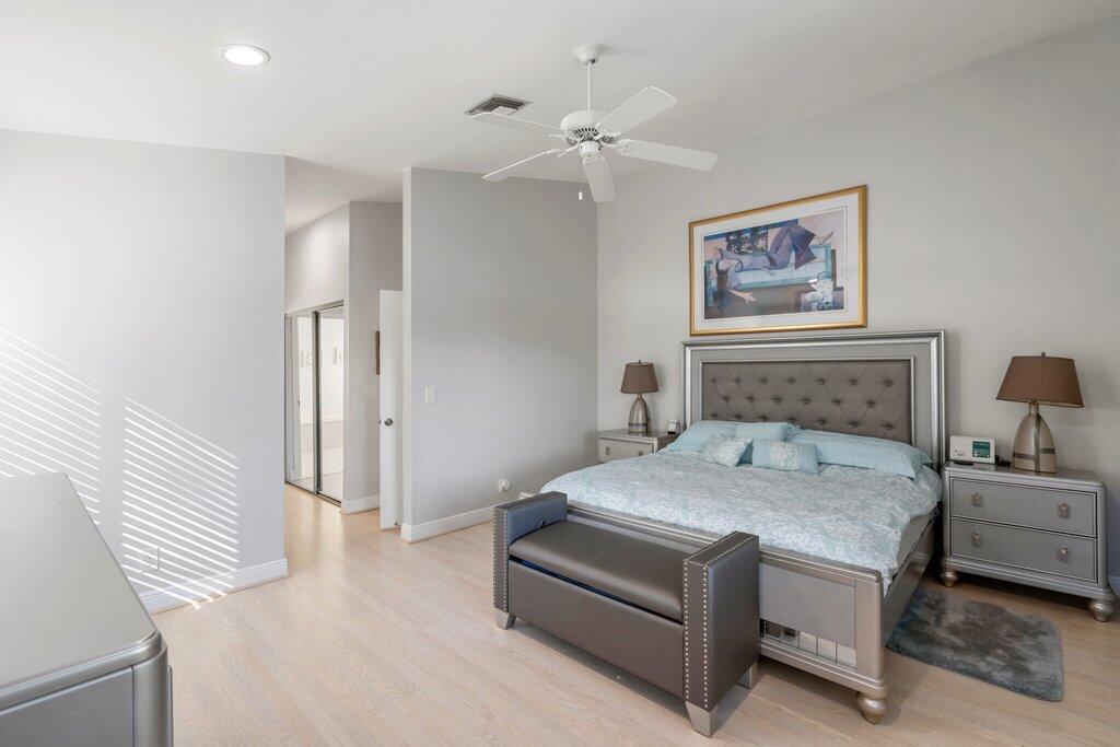 9879 Harbour Lk Cir Boynton Beach, FL 33437