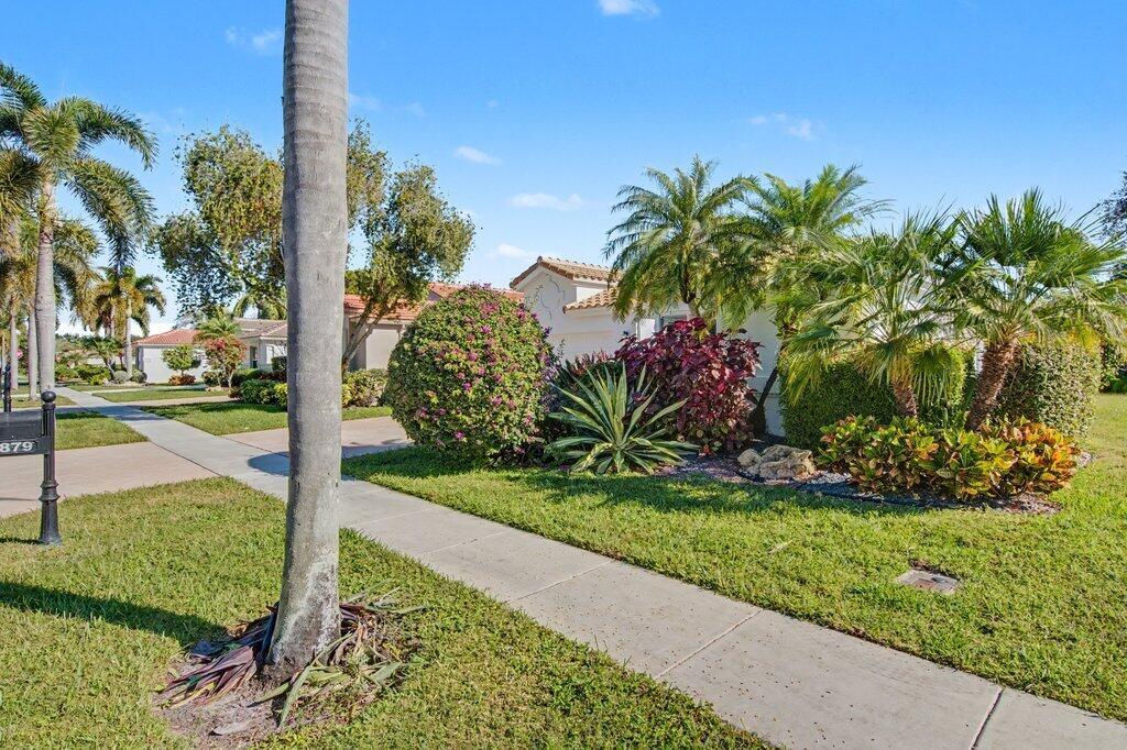 9879 Harbour Lk Cir Boynton Beach, FL 33437