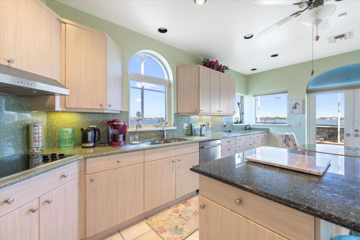 2 Seahorse Vero Beach, FL 32960