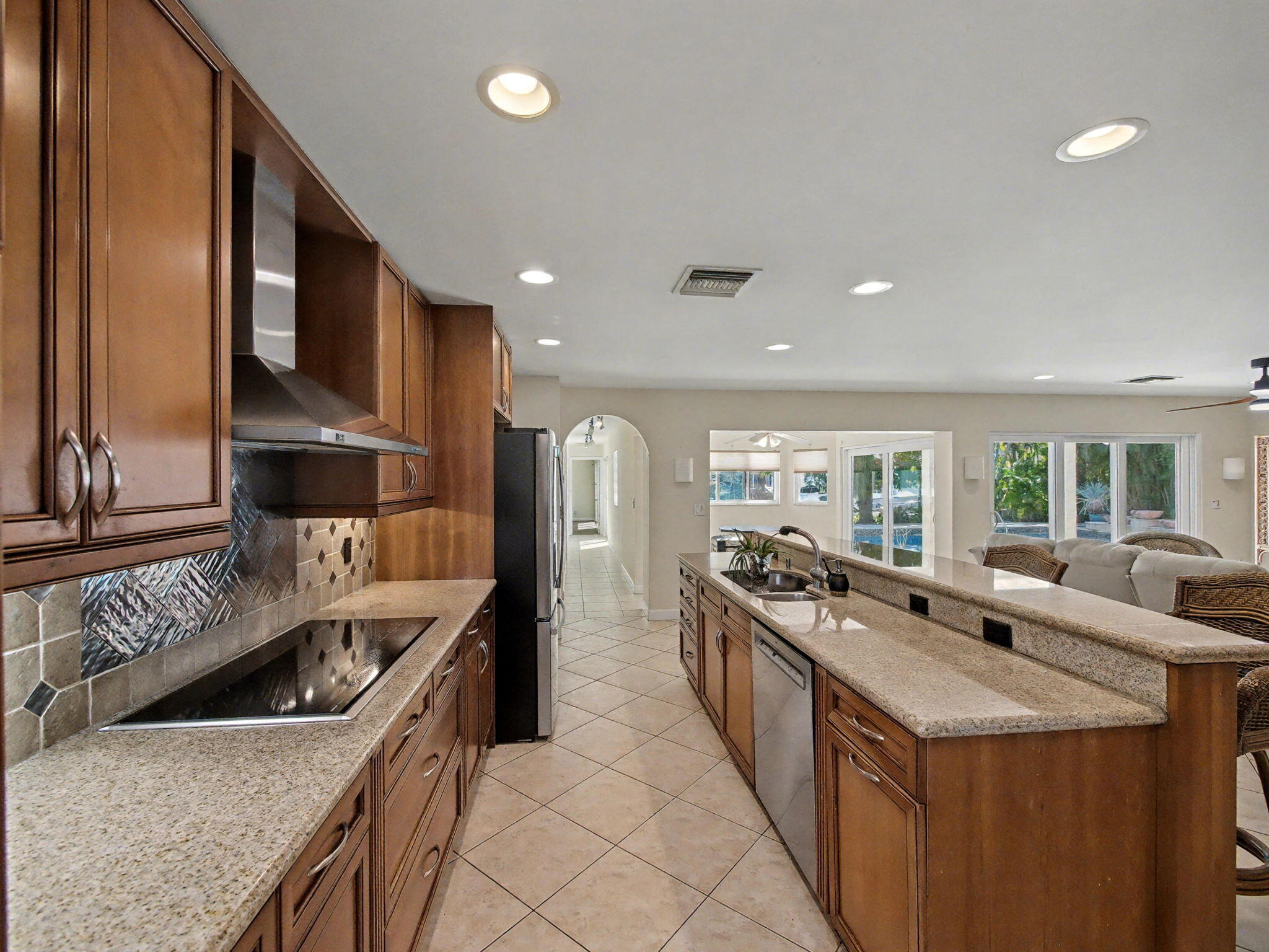 618 Riverside North Palm Beach, FL 33408