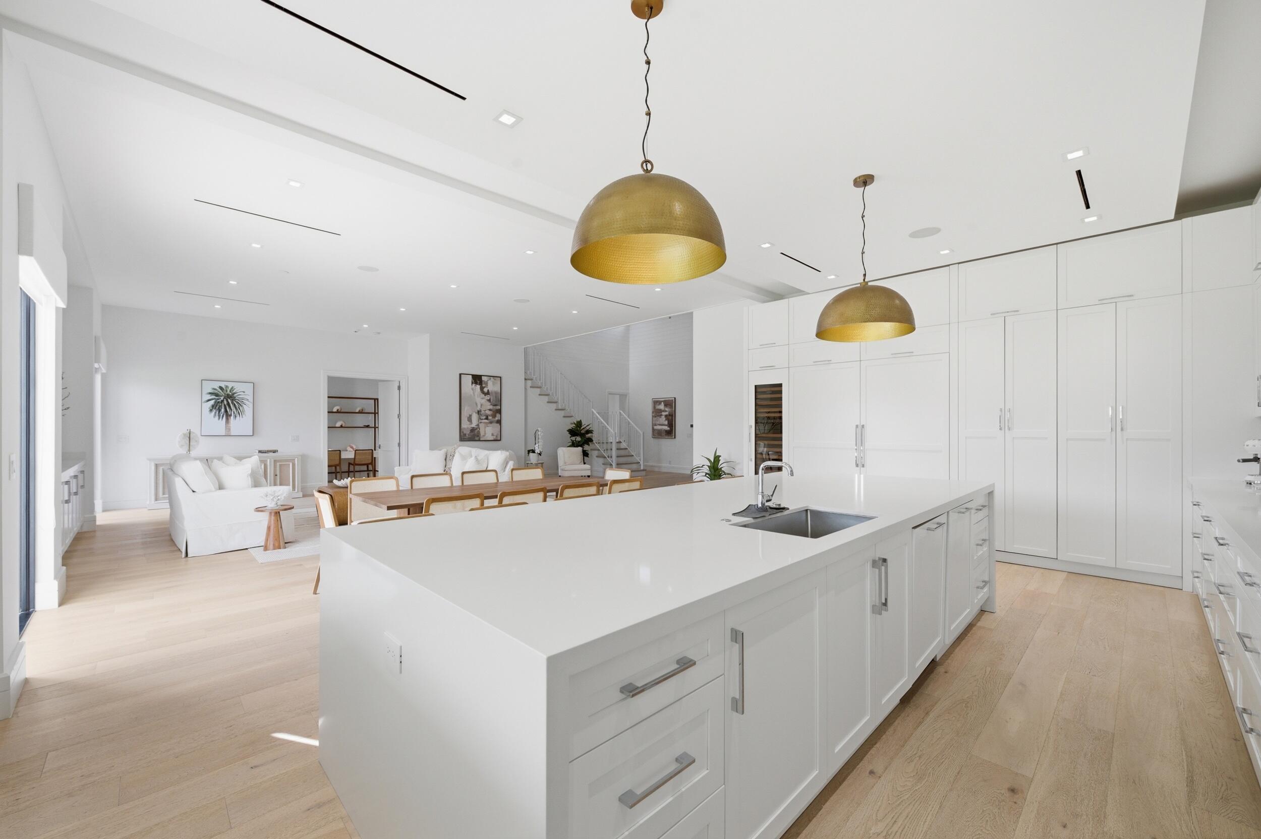 248 E Lakewood West Palm Beach, FL 33405