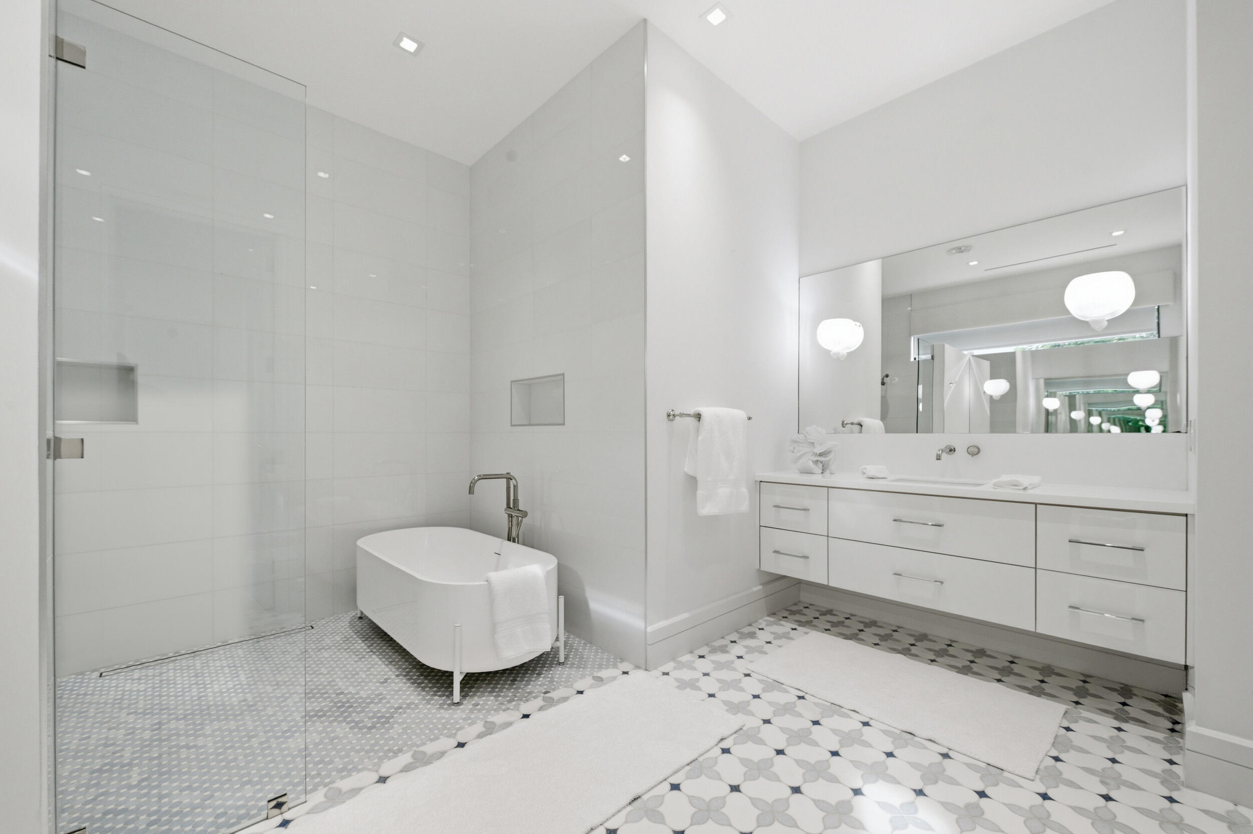 248 E Lakewood West Palm Beach, FL 33405