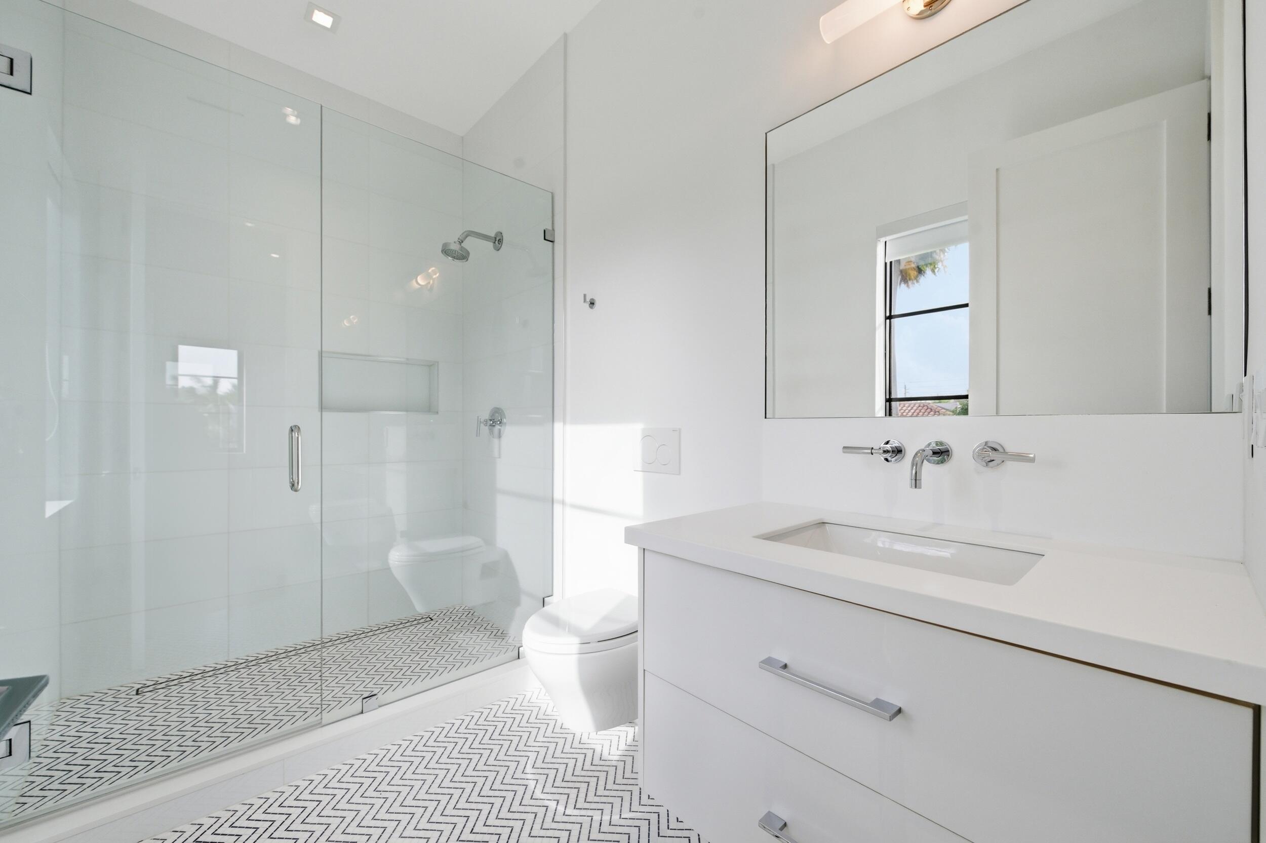 248 E Lakewood West Palm Beach, FL 33405