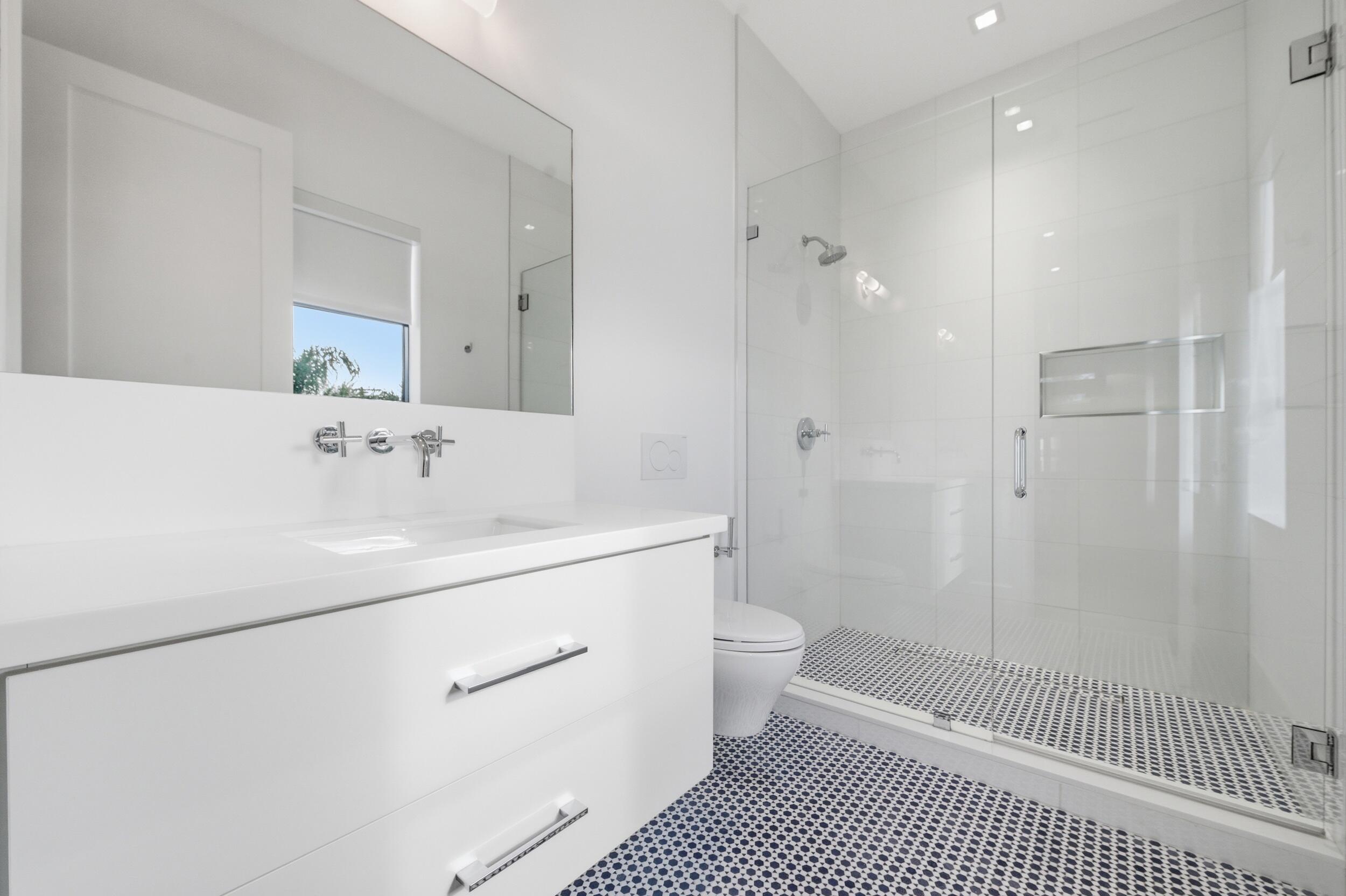 248 E Lakewood West Palm Beach, FL 33405