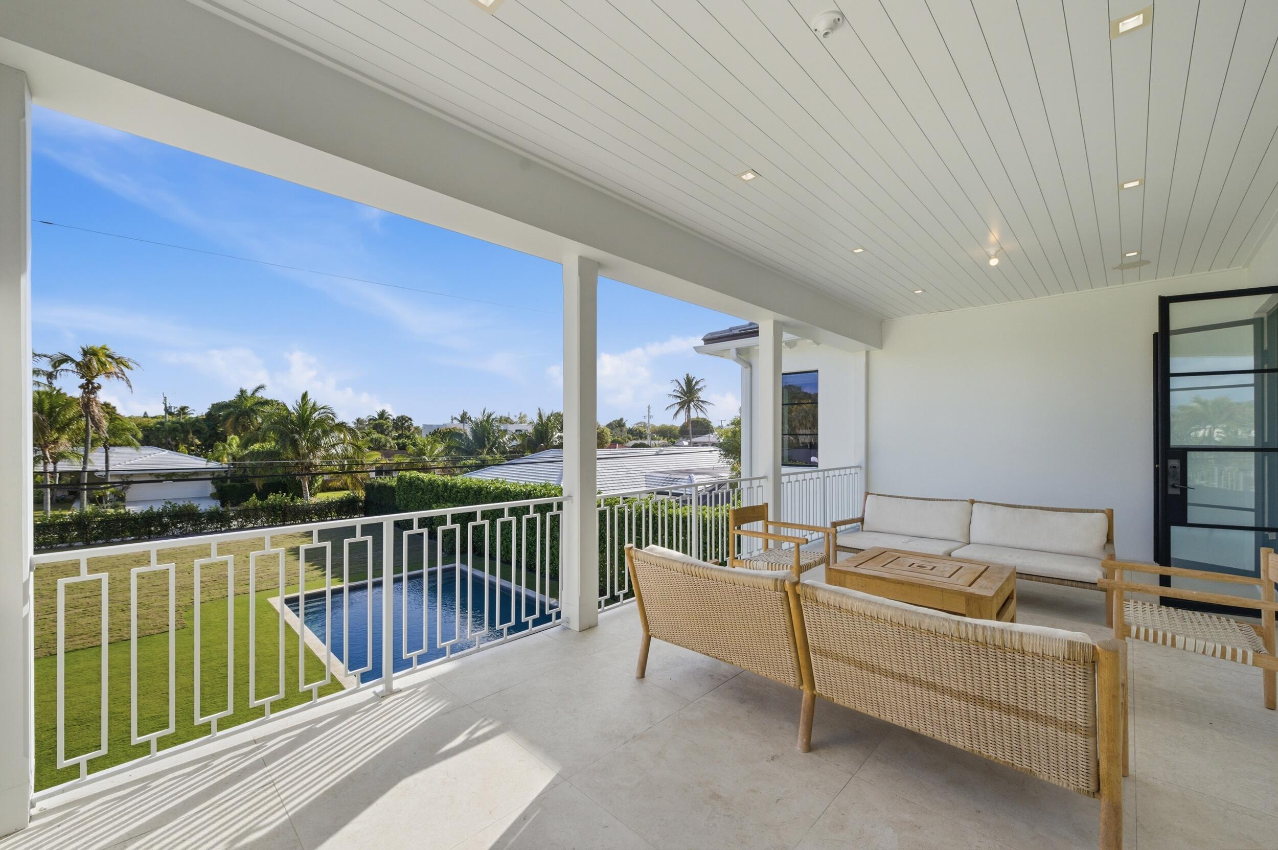 248 E Lakewood West Palm Beach, FL 33405