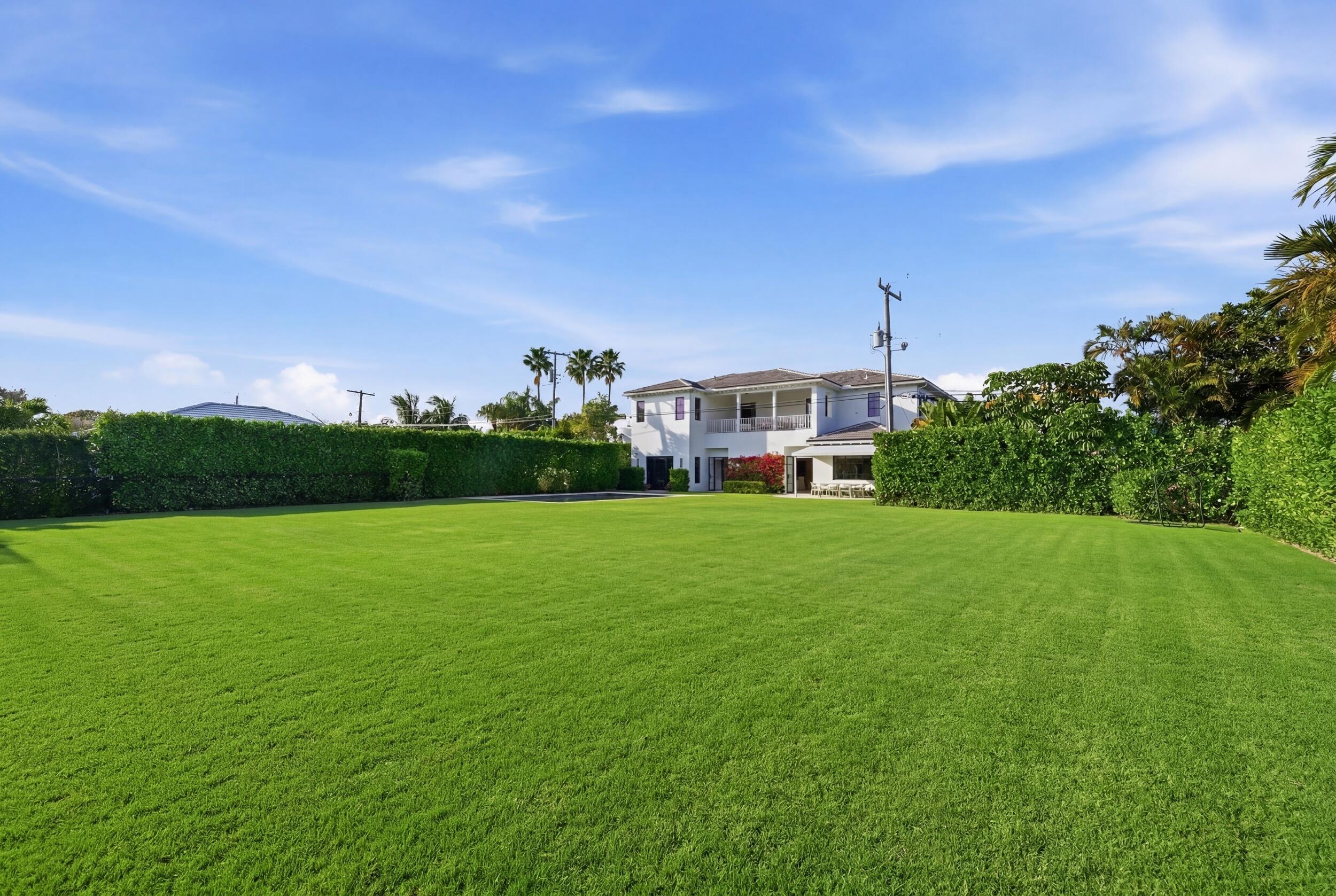 248 E Lakewood West Palm Beach, FL 33405