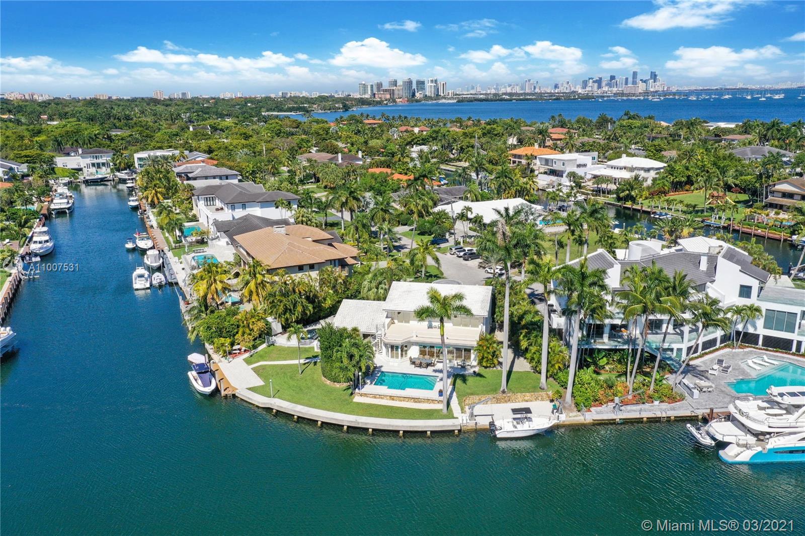 6938 Sunrise Ct Coral Gables, FL 33133