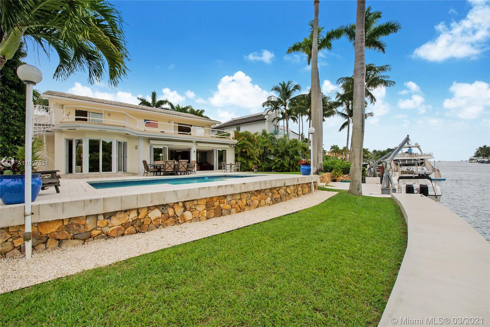 6938 Sunrise Ct Coral Gables, FL 33133