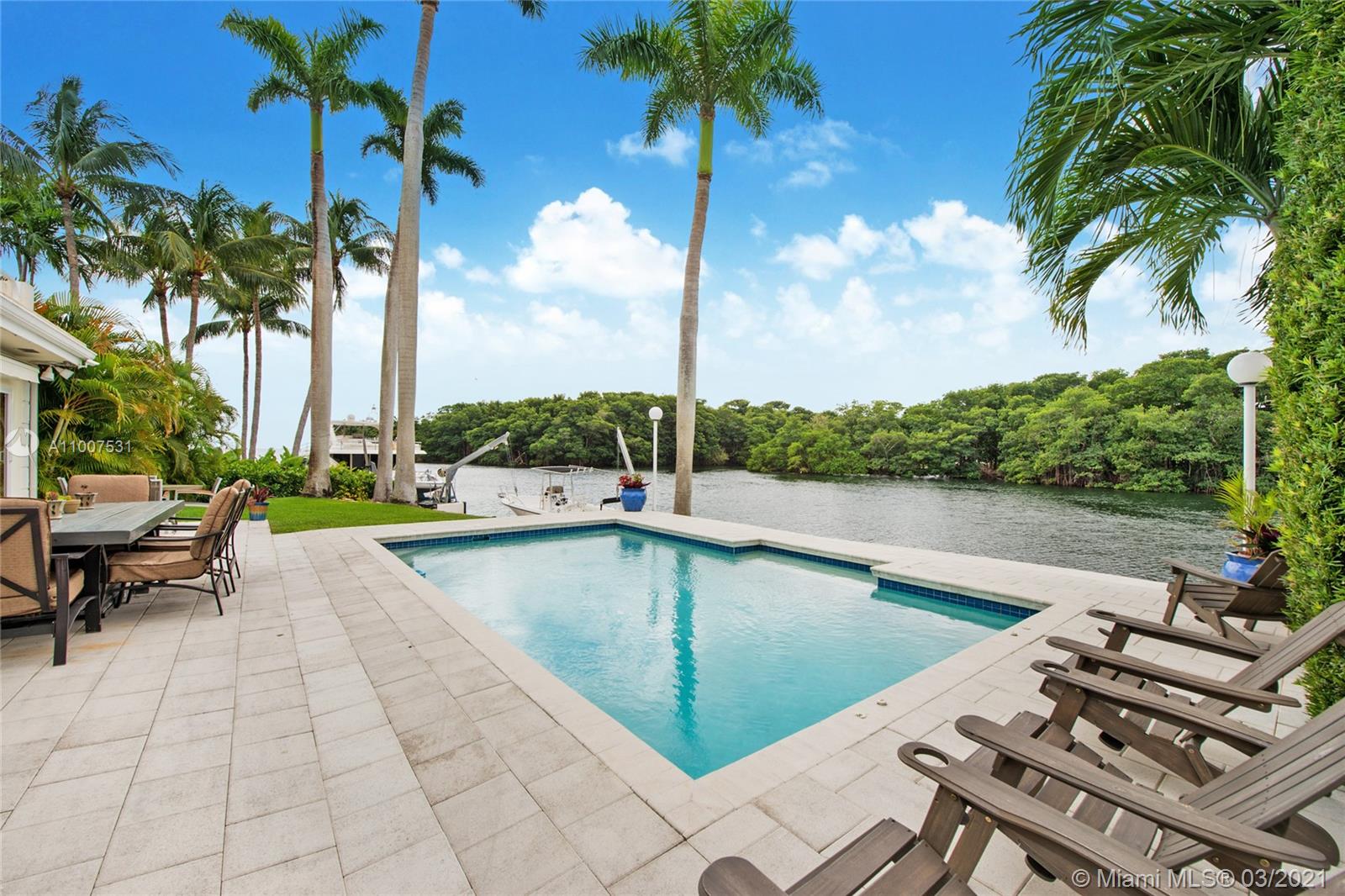 6938 Sunrise Ct Coral Gables, FL 33133