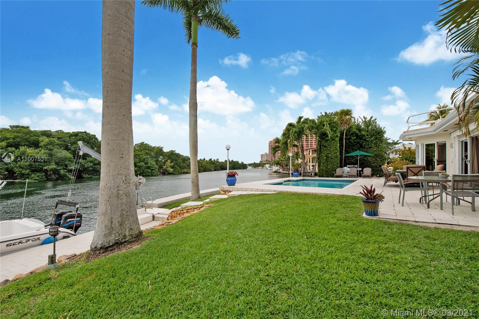 6938 Sunrise Ct Coral Gables, FL 33133