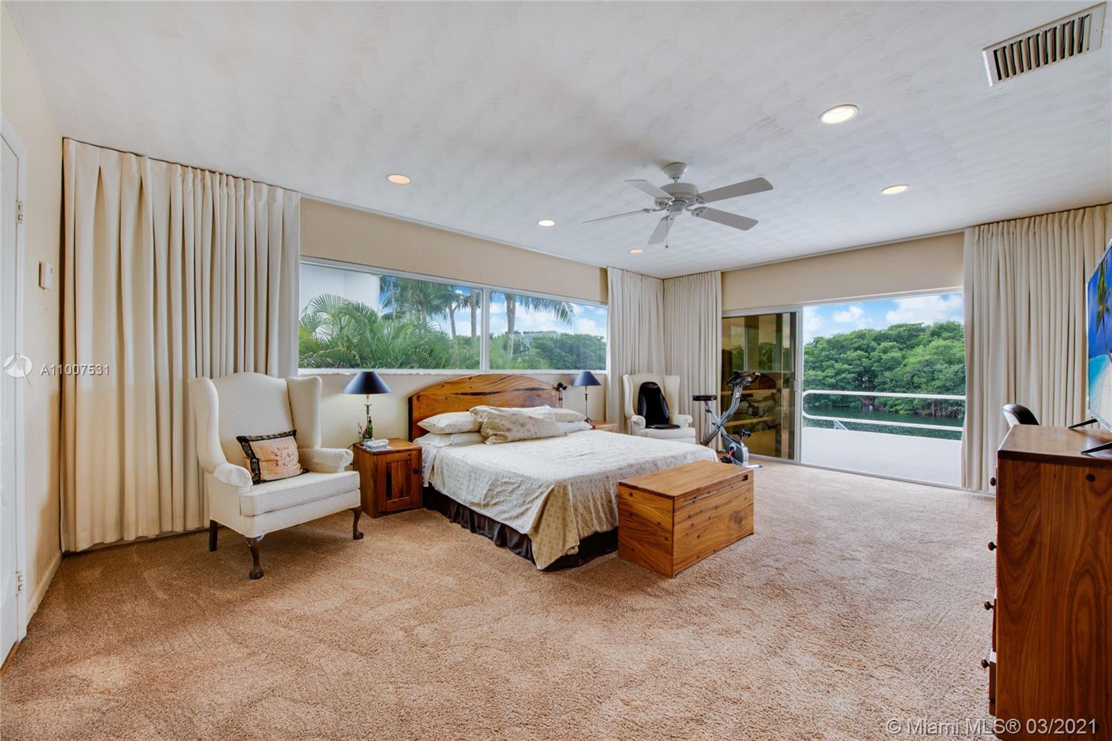 6938 Sunrise Ct Coral Gables, FL 33133