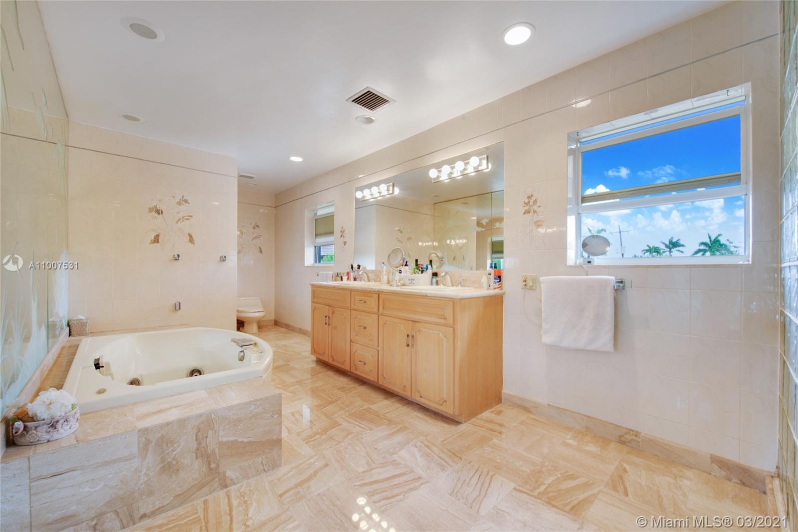 6938 Sunrise Ct Coral Gables, FL 33133