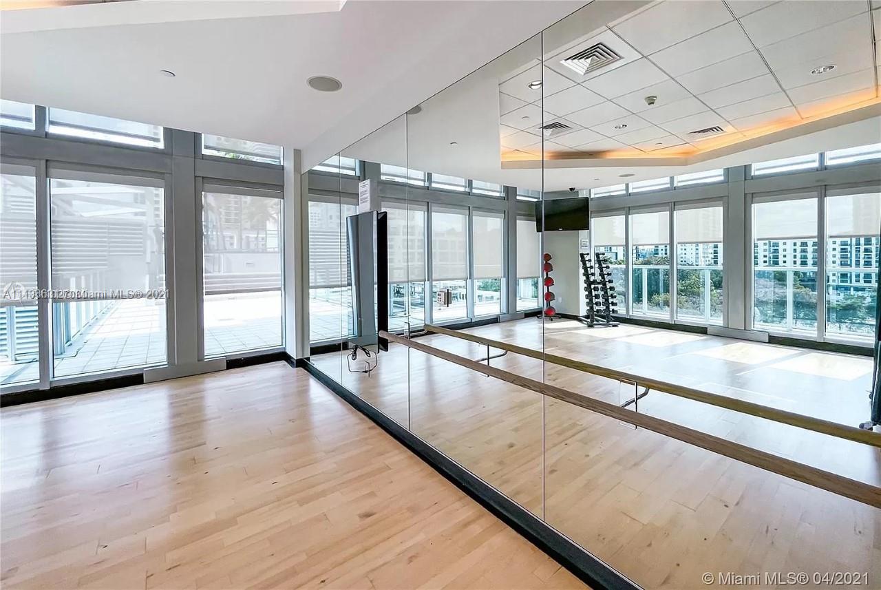 79 SW 12th St #3506-S Miami, FL 33130