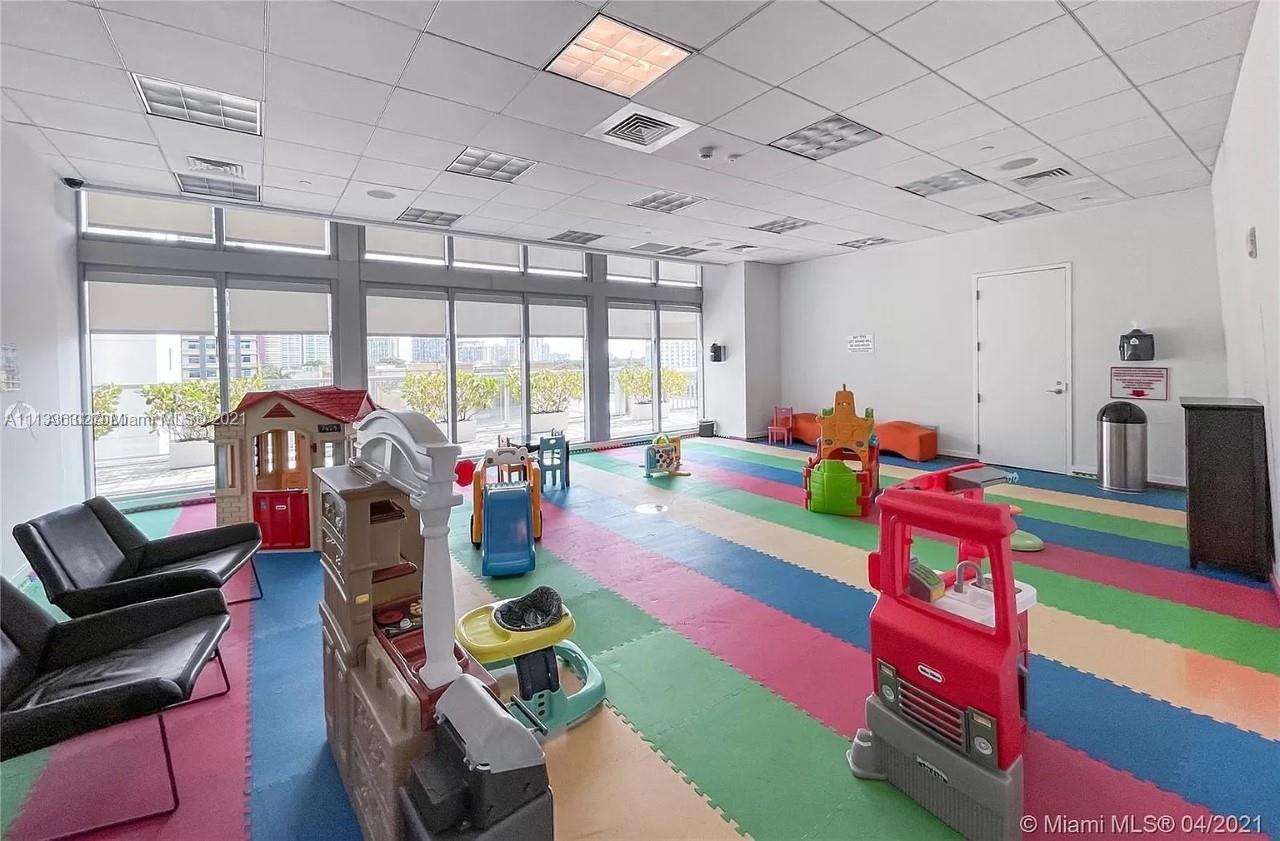 79 SW 12th St #3506-S Miami, FL 33130