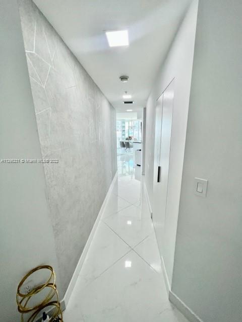 79 SW 12th St #1806-S