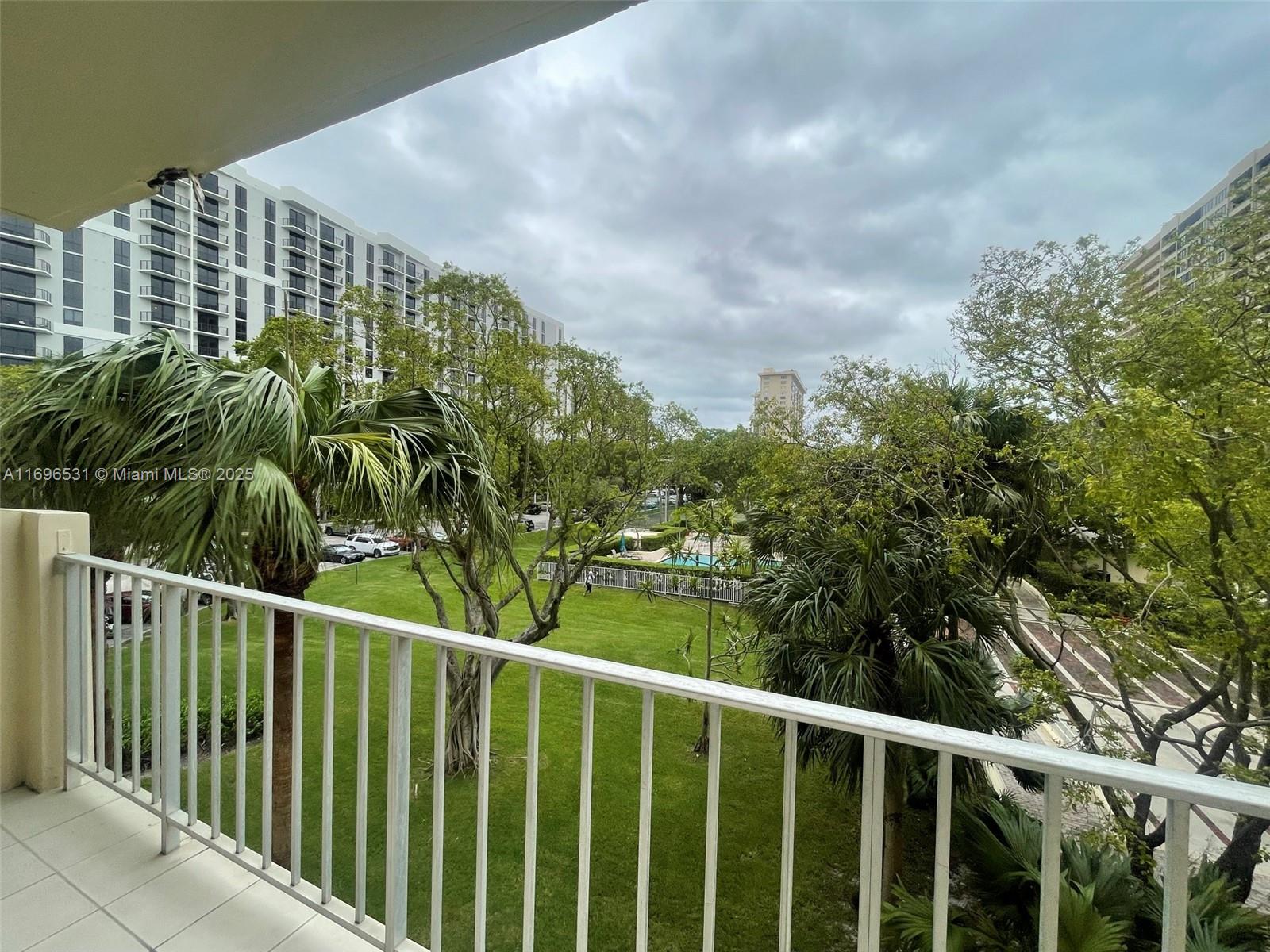 11111 Biscayne Blvd #3F