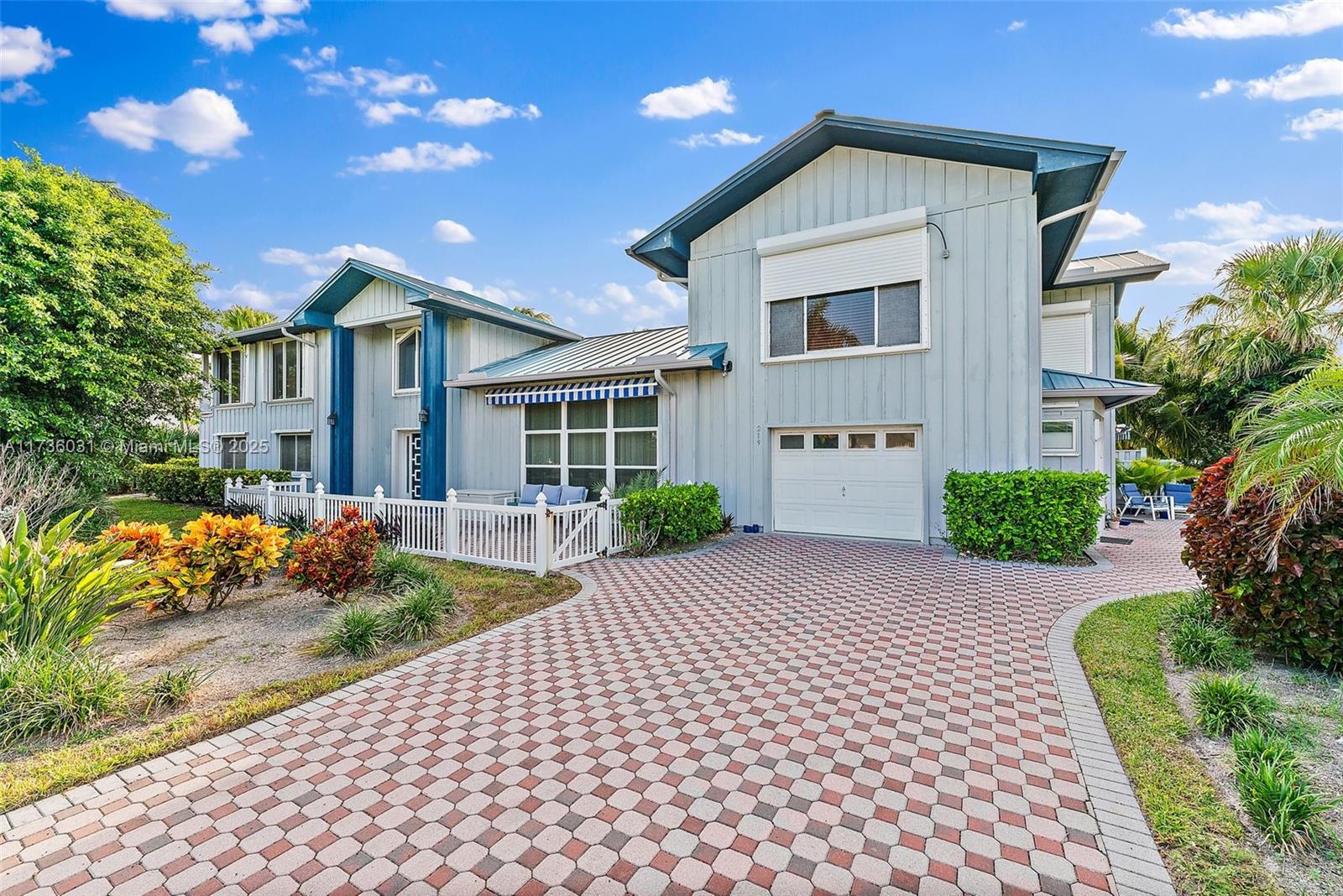 219 Colony Rd Jupiter Inlet Colony, FL 33469