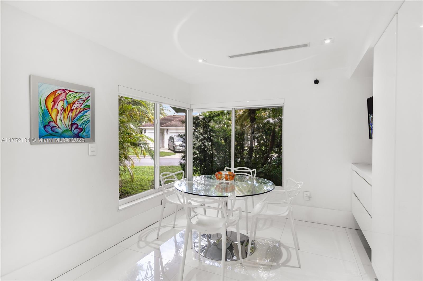 9473 NW 49th Doral Ln Doral, FL 33178