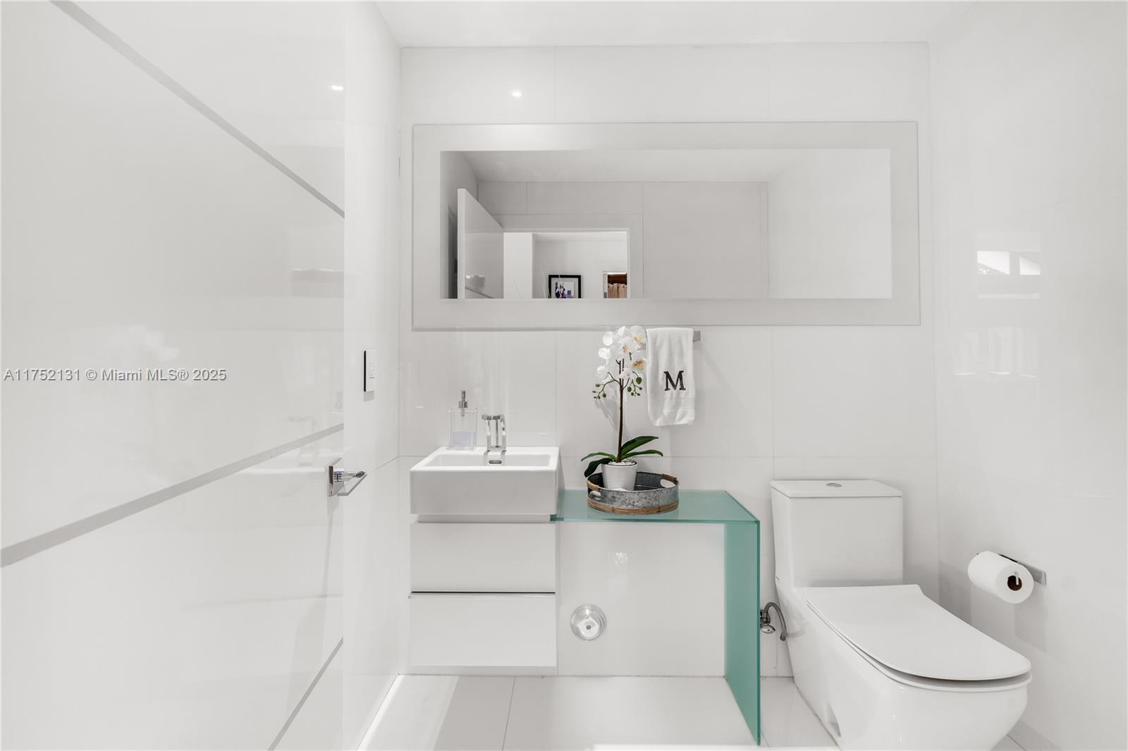 9473 NW 49th Doral Ln Doral, FL 33178