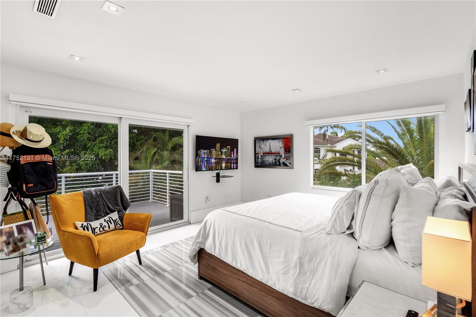 9473 NW 49th Doral Ln Doral, FL 33178