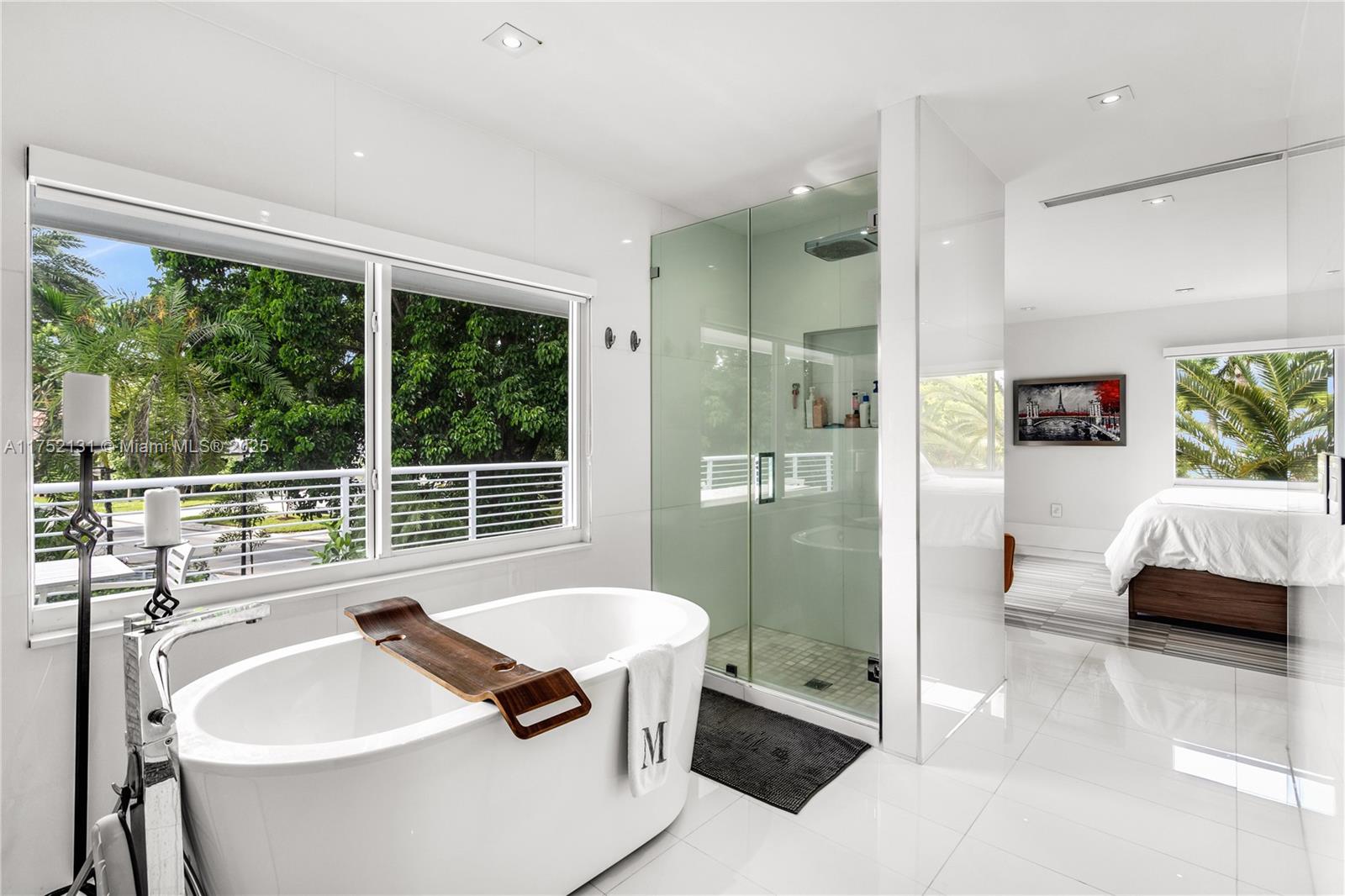 9473 NW 49th Doral Ln Doral, FL 33178