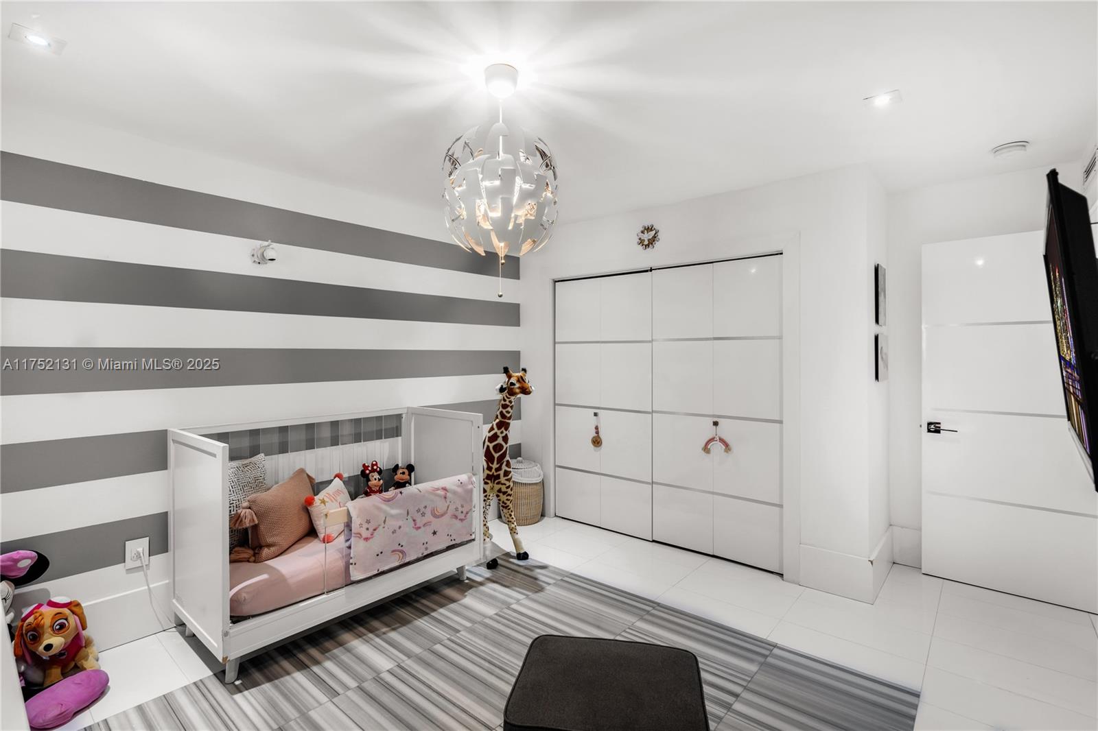 9473 NW 49th Doral Ln Doral, FL 33178