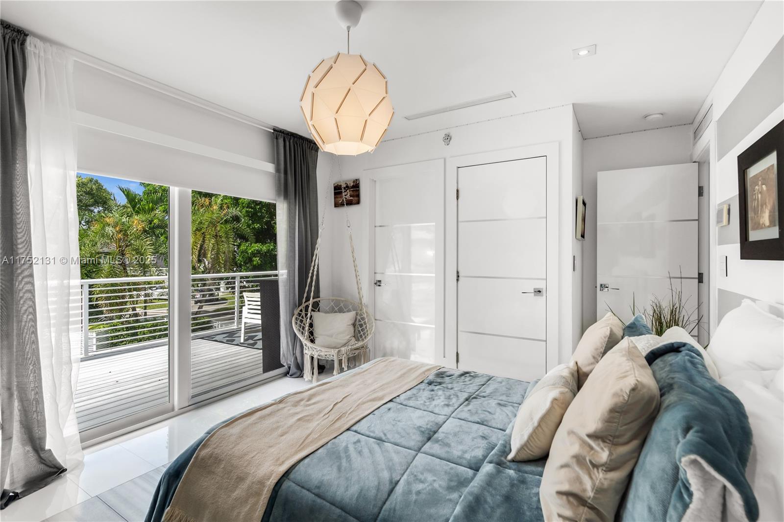 9473 NW 49th Doral Ln Doral, FL 33178