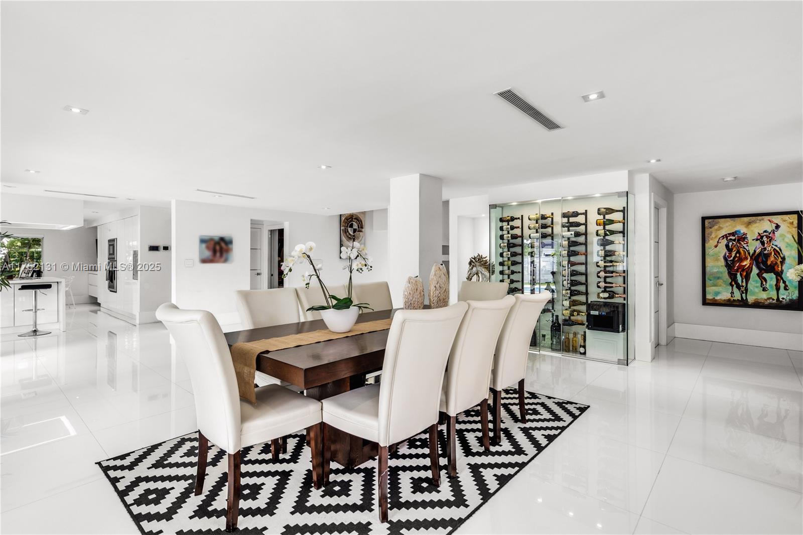 9473 NW 49th Doral Ln Doral, FL 33178