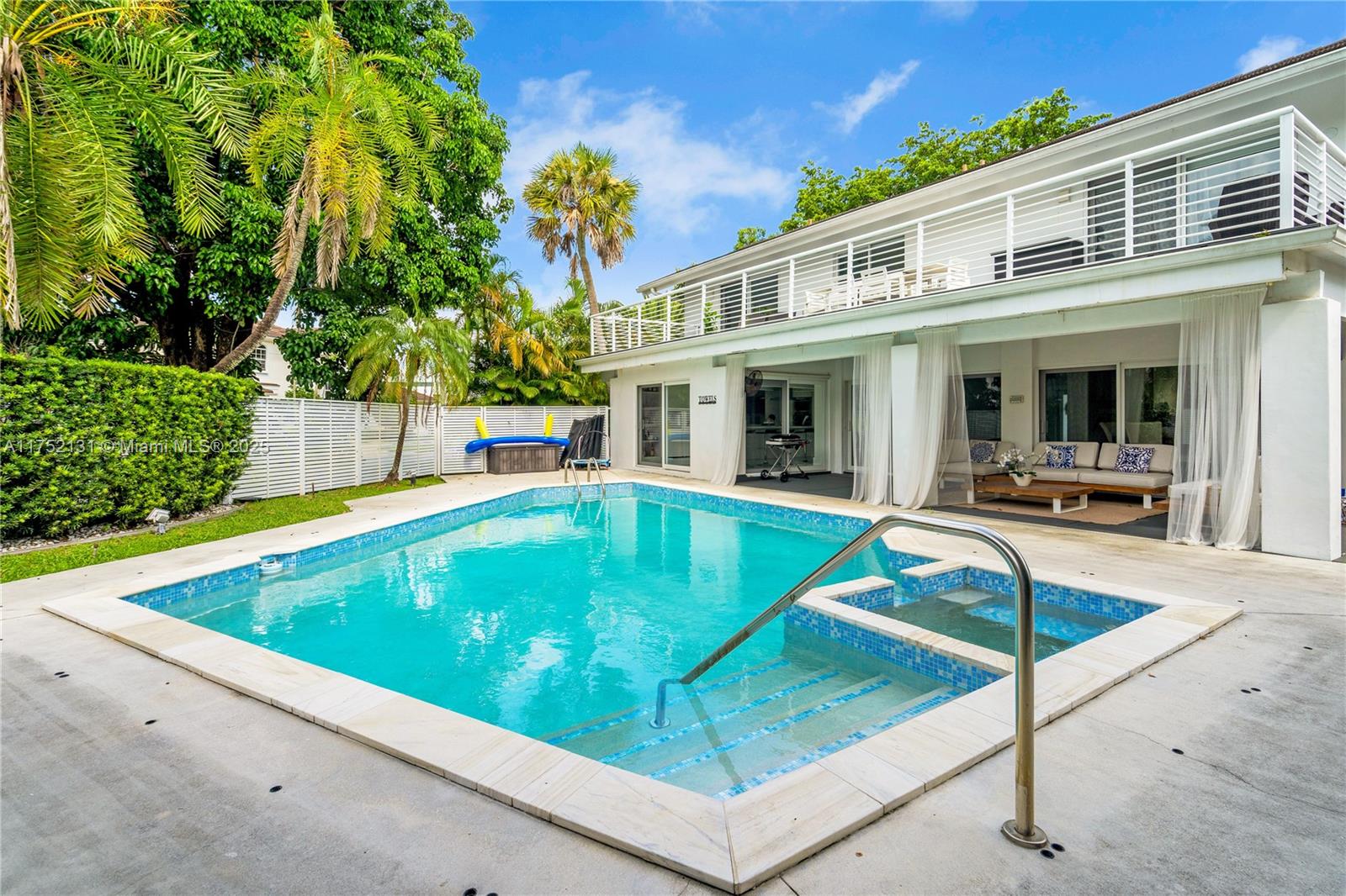 9473 NW 49th Doral Ln Doral, FL 33178