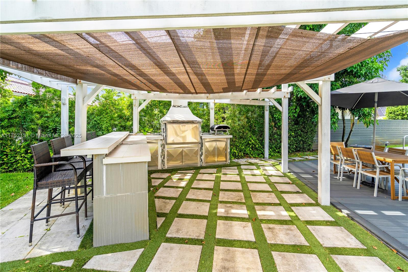 9473 NW 49th Doral Ln Doral, FL 33178