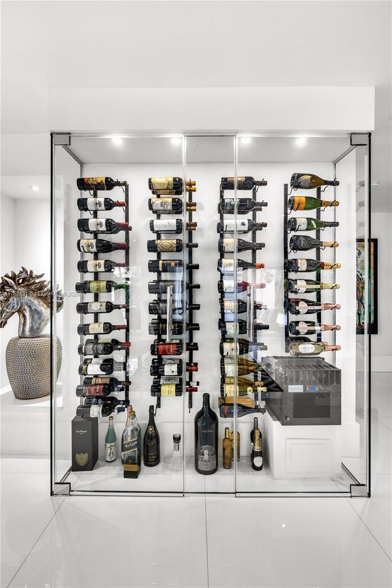 9473 NW 49th Doral Ln Doral, FL 33178