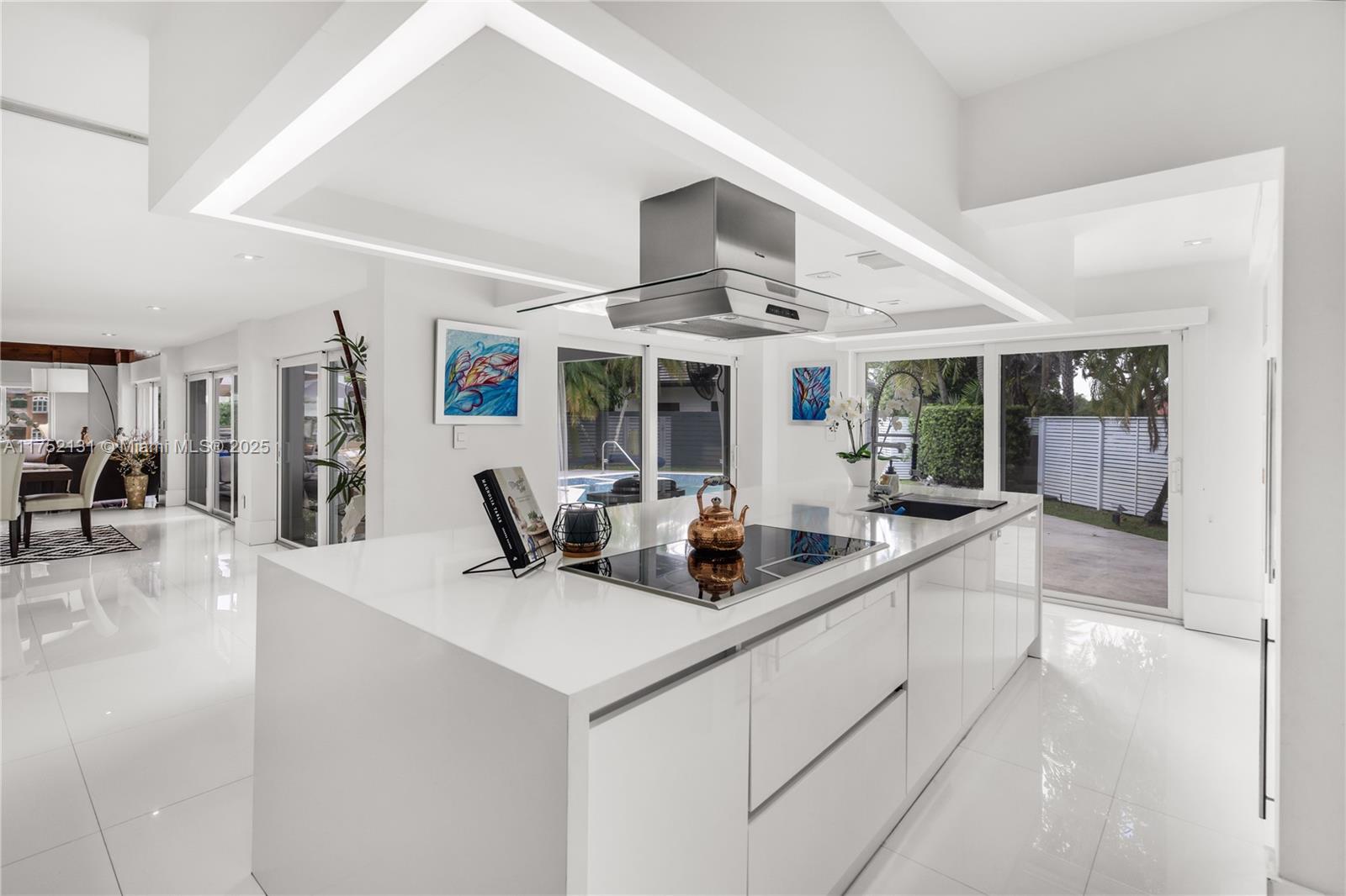 9473 NW 49th Doral Ln Doral, FL 33178