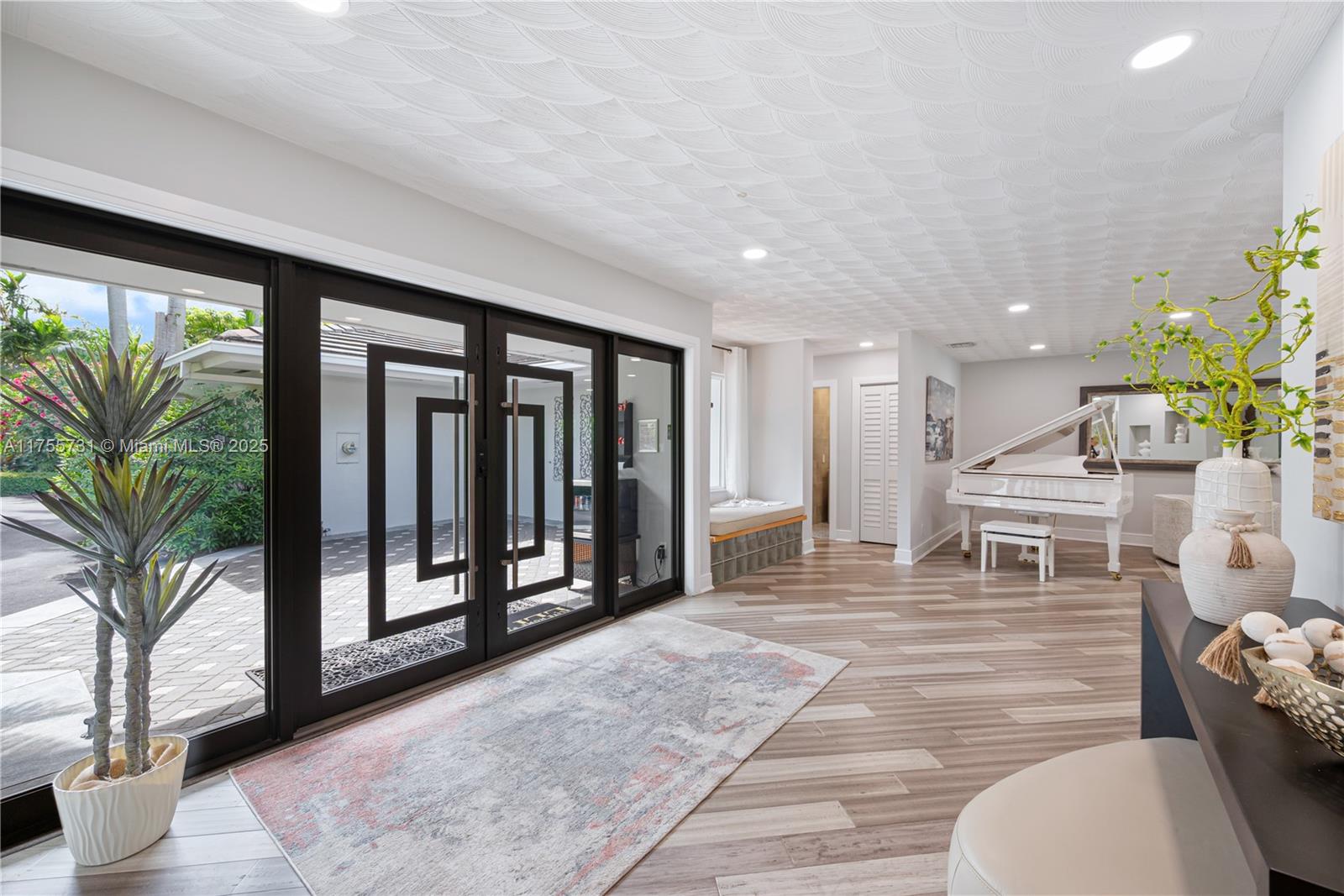 8234 SW 60th Ct South Miami, FL 33143