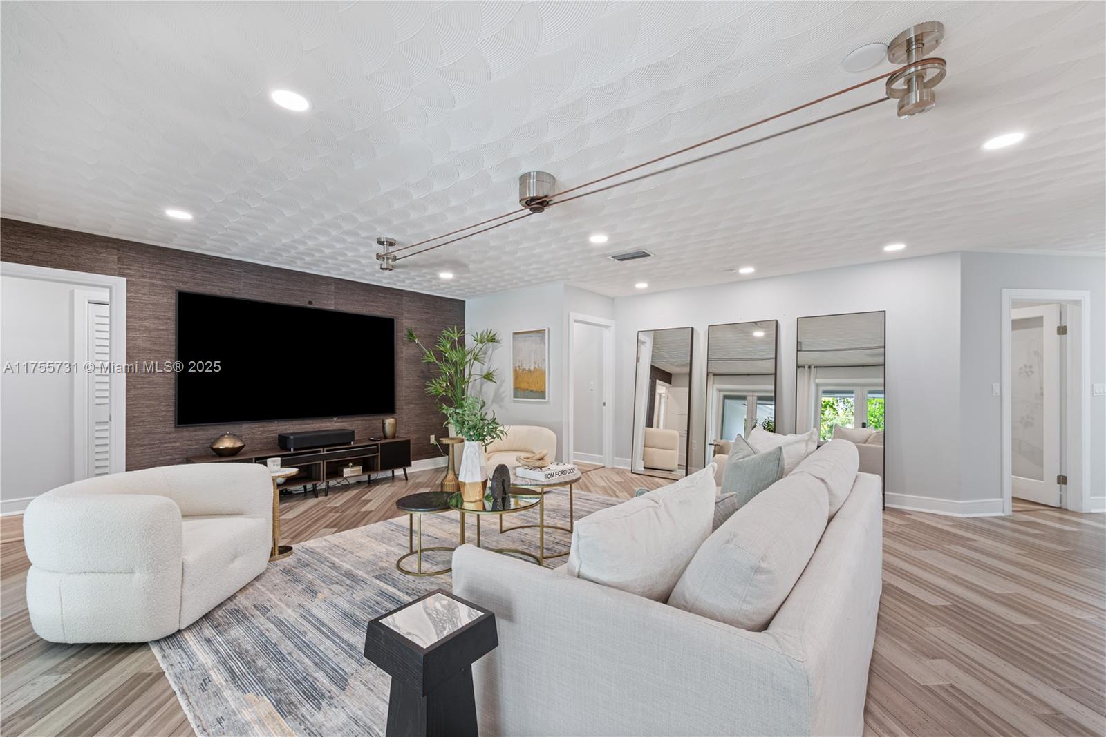 8234 SW 60th Ct South Miami, FL 33143