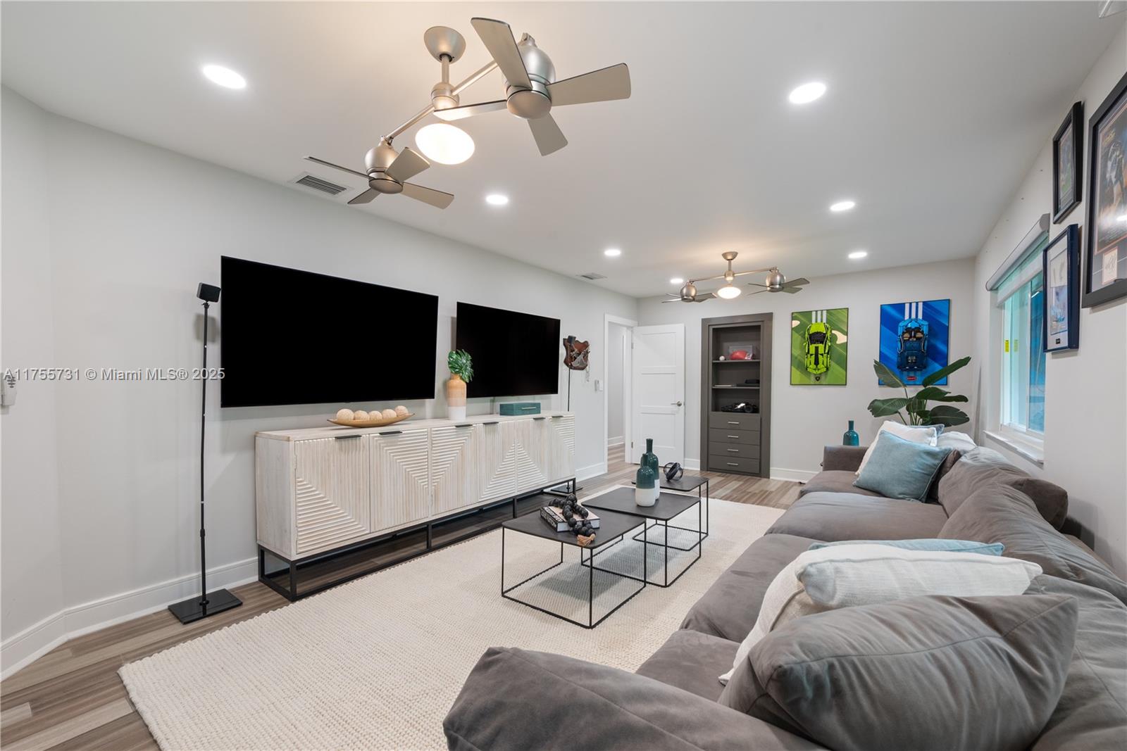 8234 SW 60th Ct South Miami, FL 33143